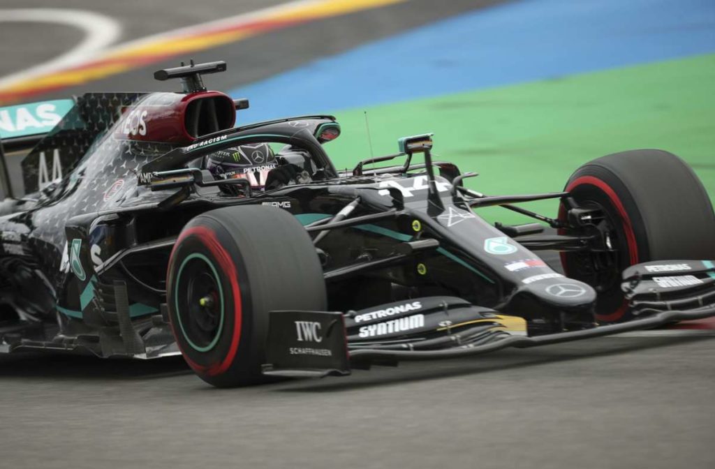 Formel 1: Hamilton holt sich Pole Position