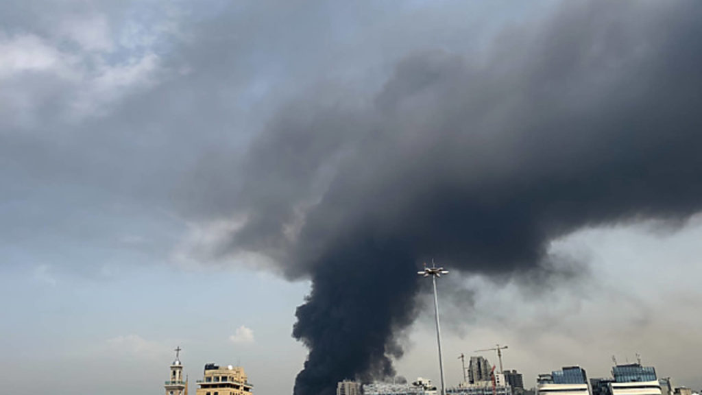 Wieder großes Feuer im Hafen von Beirut