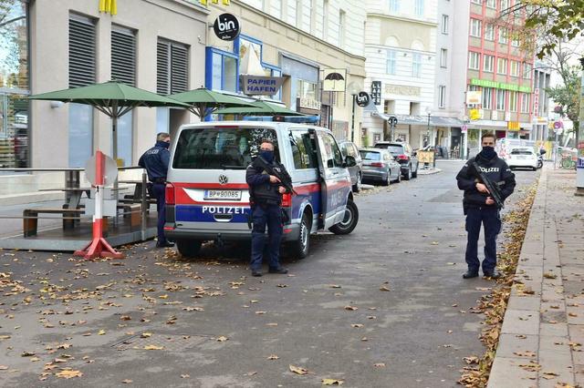 Anschlag in Wien: 2 weitere Männer in U-Haft