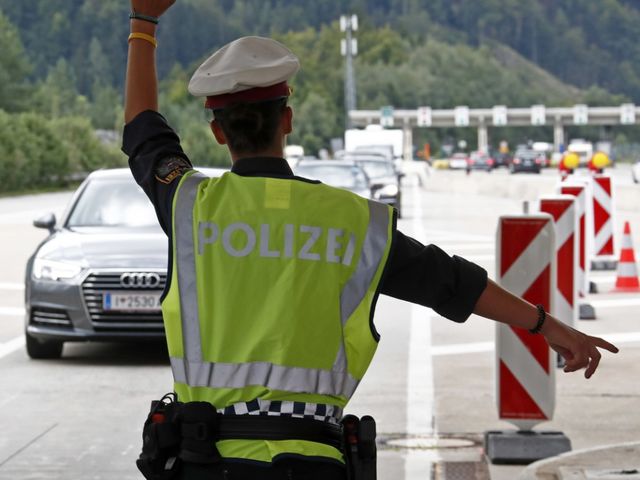 Grenzkontrollen ab Samstag: Tschechien & Slowakei