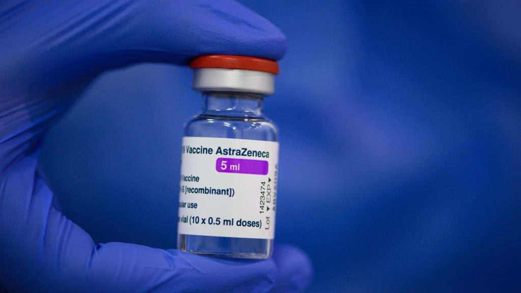 Berlin stoppt AstraZeneca-Impfung für Personen unter 60