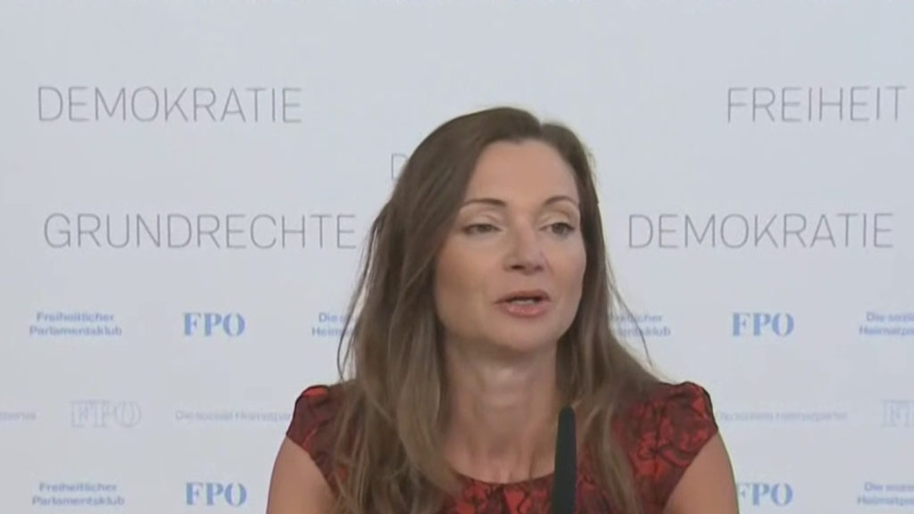 Susanne Fürst und Hannes Amesbauer in Pressekonferenz zur österreichischen Staatsbürgerschaft
