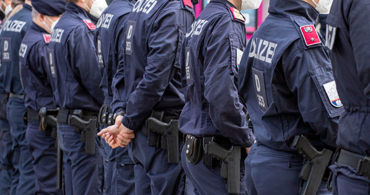 Polizeigewalt: Sechs Wiener Polizisten verurteilt