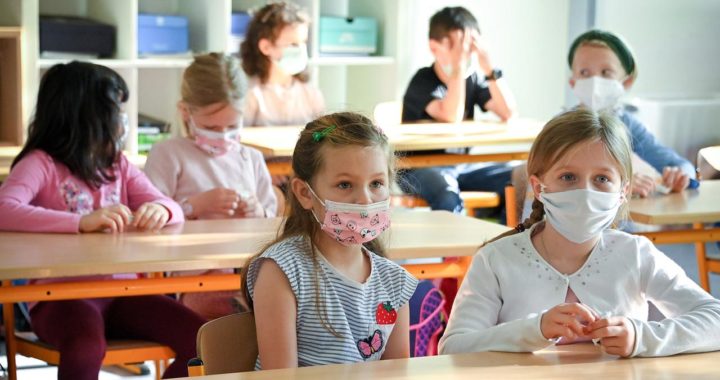 So denkt Österreich über fallende Maskenpflicht in Schulen