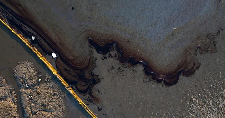 Ölteppich bedroht südkalifornische Küste