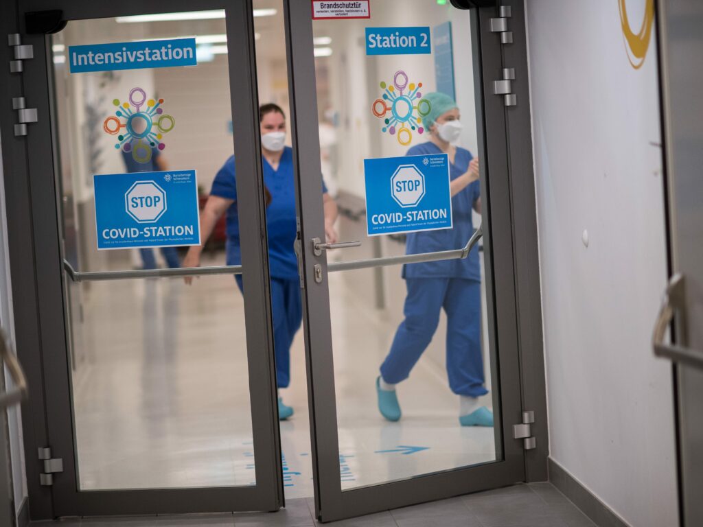 Corona: Experten rechnen mit weiter steigenden Spitalszahlen