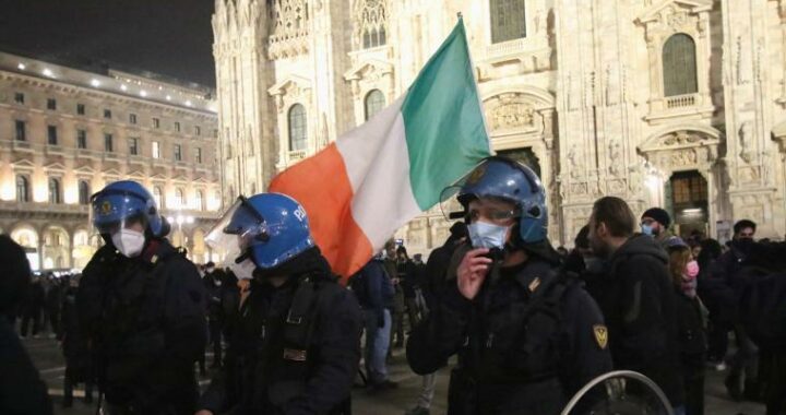Corona: Mehrere Anzeigen nach Demos in Italien