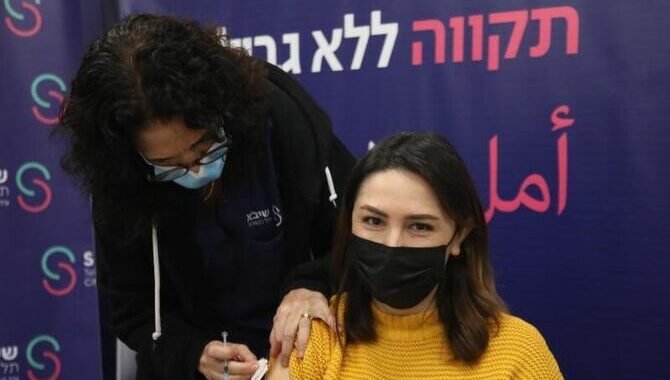 Israel beginnt mit 4. COVID-Impfung für Immungeschwächte