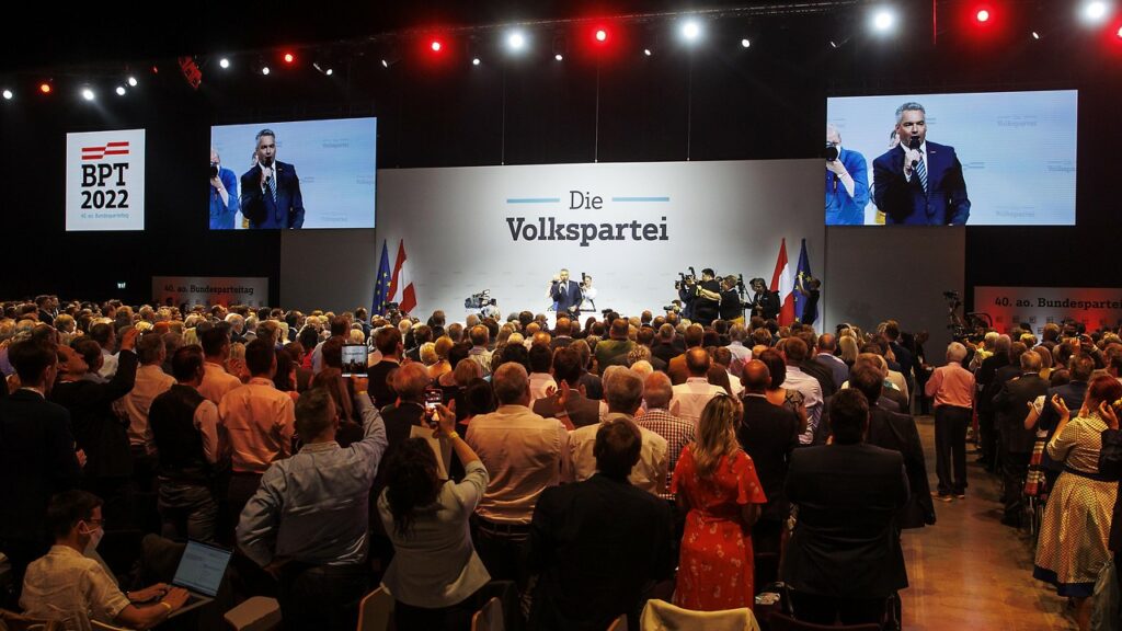 Live aus der Steiermark: Nehammer bei ÖVP-Landesparteitag