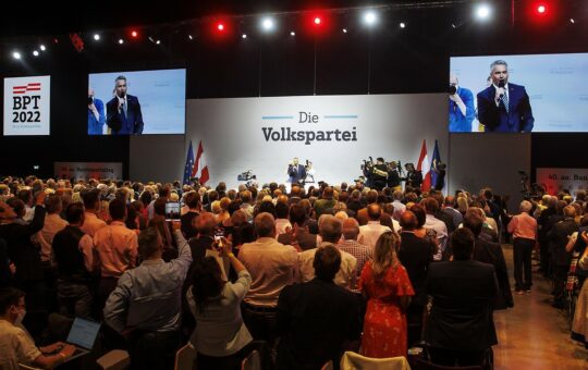 Live aus der Steiermark: Nehammer bei ÖVP-Landesparteitag