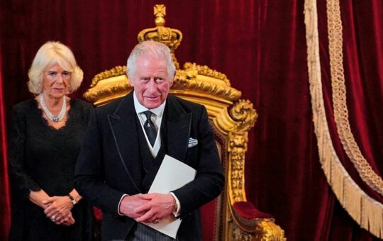 Charles III. ist nun offiziell König