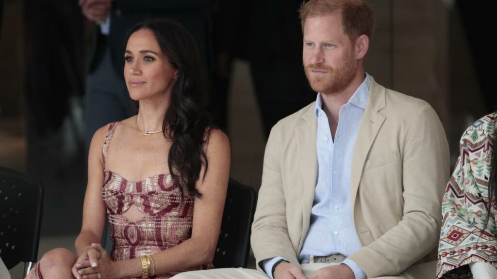 Hat Meghan bereits ein Scheidungsbuch über Harry geschrieben?