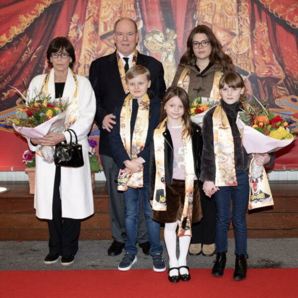 Jacques und Gabriella von Monaco mit Papa Albert beim Zirkusfestival von Monte-Carlo