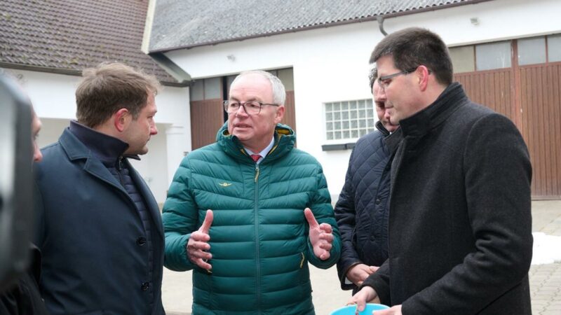 Neuer EU-Kommissar in NÖ: Die Sorge um fruchtbaren Boden