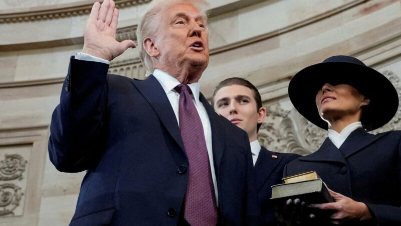 Peinliche Panne bei Angelobung von Donald Trump
