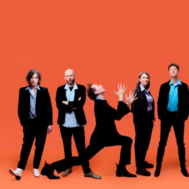 Sänger der Band Franz Ferdinand: “Unglaublich gefährlich, wenn es keinen Dialog mehr gibt” Sänger der Band Franz Ferdinand: “Unglaublich gefährlich, wenn es keinen Dialog mehr gibt”