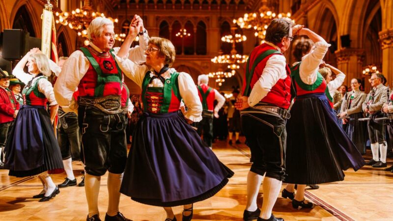 Tirolerball im Wiener Rathaus: Tradition und Tracht hautnah