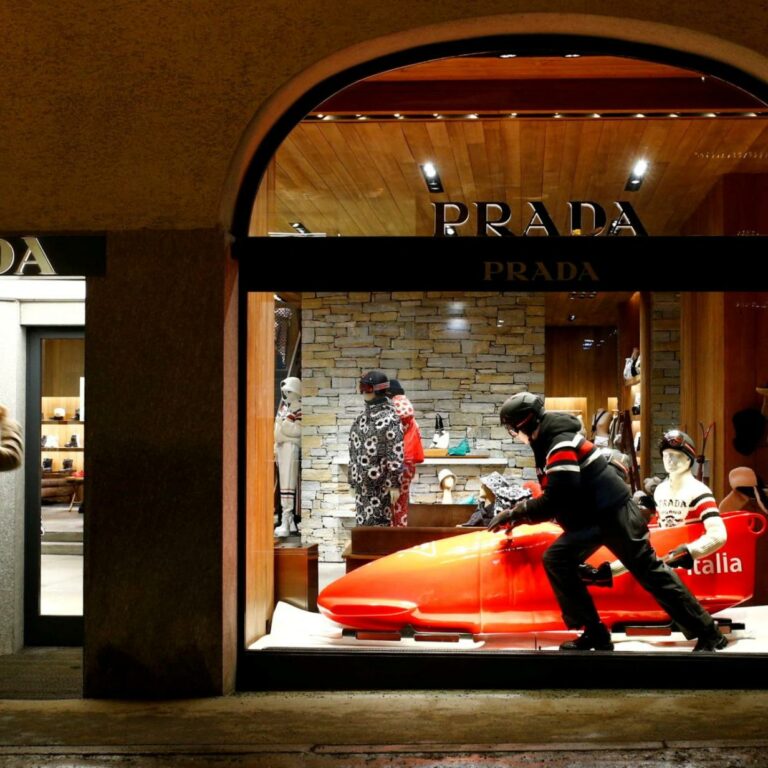 Vereinigung der Mode-Giganten? Prada möchte Versace übernehmen