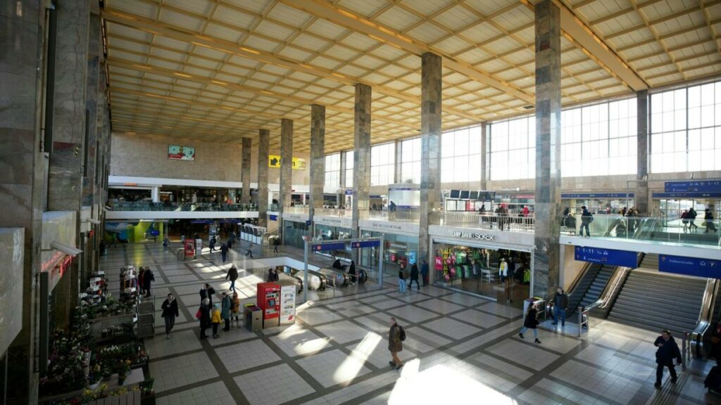 Geplanter Westbahnhof-Anschlag: 14-Jähriger bleibt in U-Haft