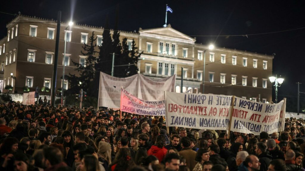 Griechenland: Misstrauensantrag gegen Regierung wegen Zugunglück