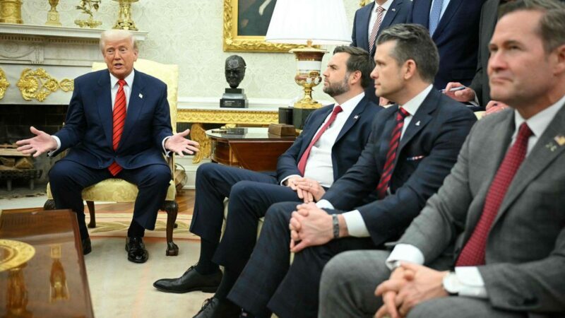 Kriegsspiel im Gruppenchat: In Trumps Team müssen jetzt Köpfe rollen