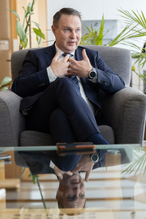 Medienminister Babler: Eiszeit bei ORF-Beitrag und Regierungsinseraten