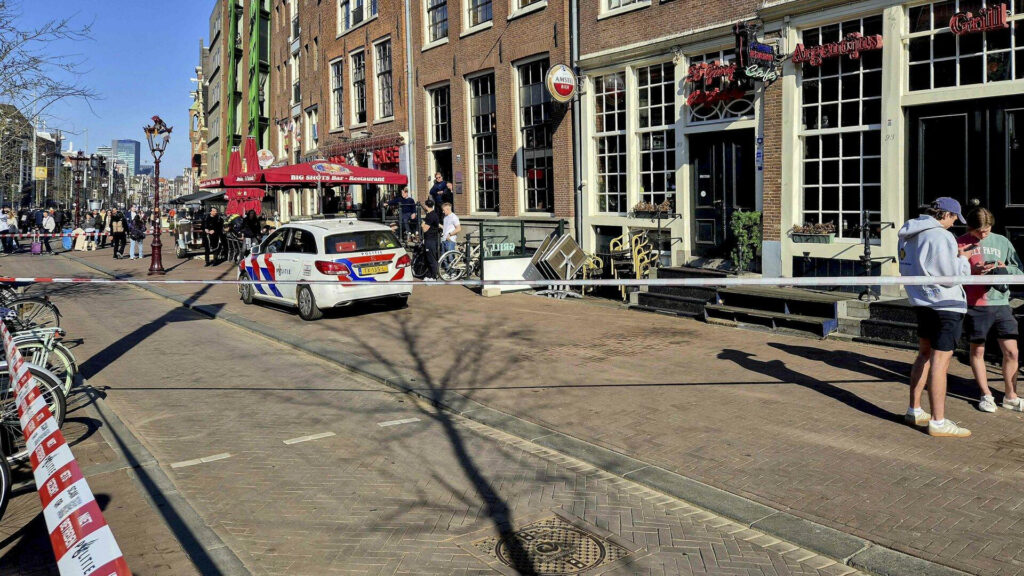 Messerattacke im Stadtzentrum von Amsterdam: 5 Verletzte