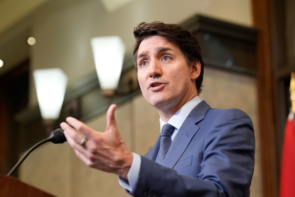 Nächste Verhöhnung: Trump droht “Gouverneur” Trudeau mit weiteren Zöllen