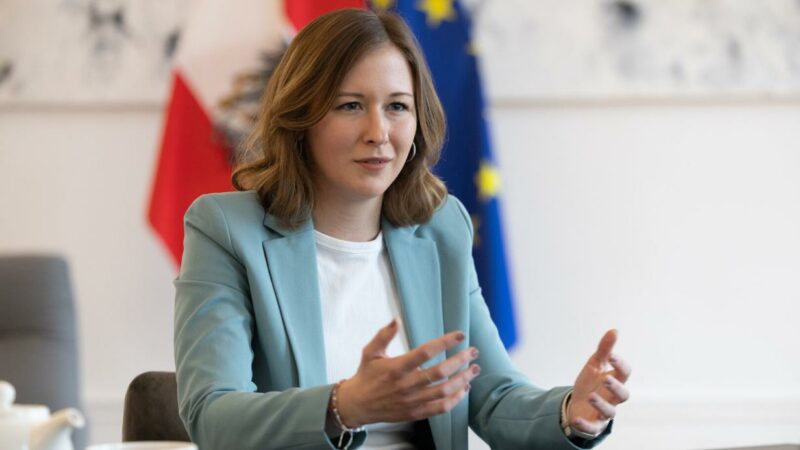Plakolm: Stopp des Familiennachzugs “so bald wie möglich”