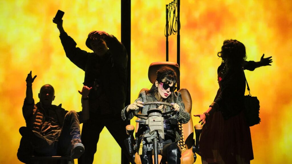 Staatsoper NEST: Psychedelische Reise in das Universum der Fantasie