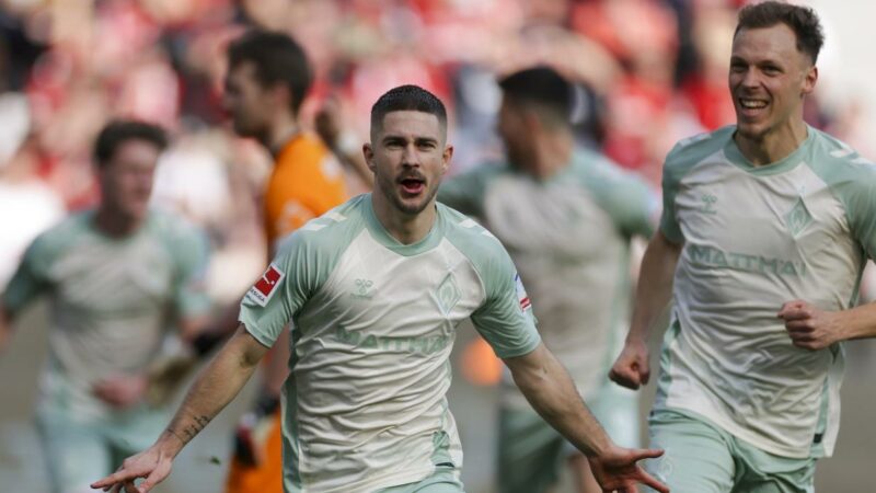 Umfaller in der Bundesliga: Bayern verliert, Leverkusen auch
