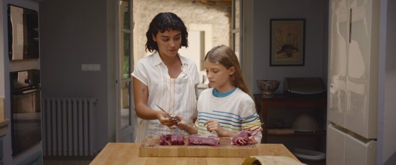 Valerie Pachner über Netflix-Thriller “Delicious: “Es kann ganz plötzlich vorbei sein”