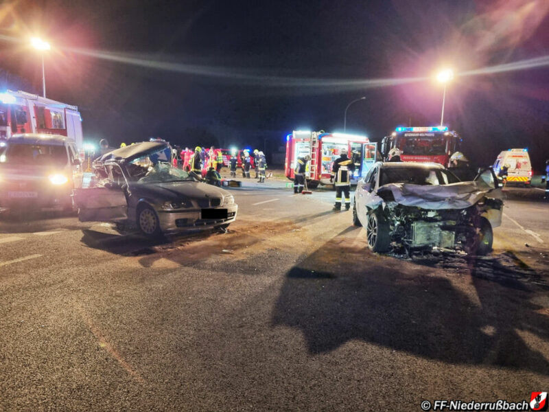 Zwei Personen bei Kollision in Niederösterreich schwer verletzt