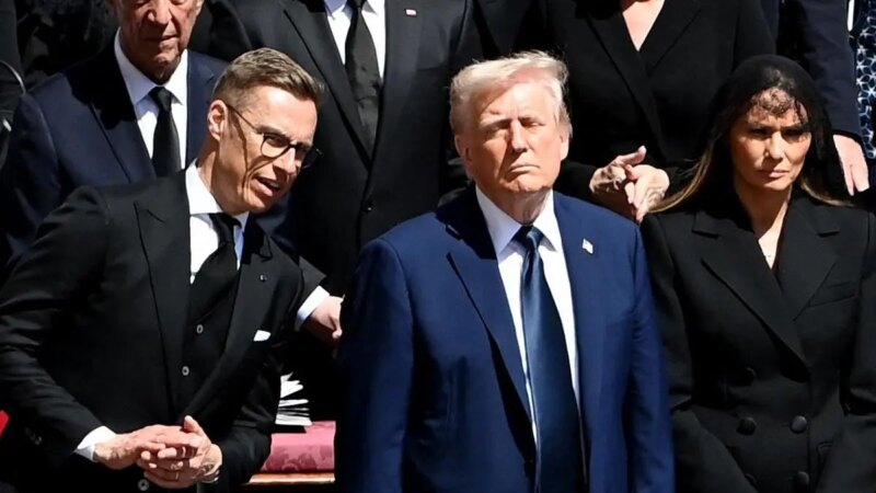Bestattung Papst Franziskus: Trump verstößt gegen Dresscode