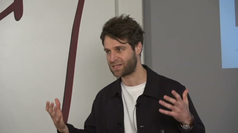 “Gibt es das Kent noch?” Mit Andreas Babler auf Wahlkampf-Tour in Ottakring