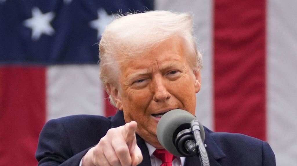 “Hexenjagd”, “politische Zensur”: Trump empört über Urteil gegen Le Pen
