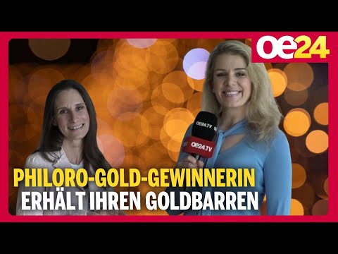Philoro-Gold-Gewinnerin erhält ihren Goldbarren