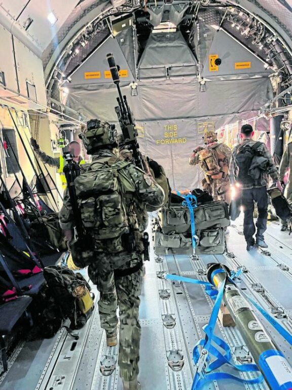Karner und Faeser in Syrien: Auf einen Tee mit Rebellen Karner und Faeser in Syrien: Auf einen Tee mit Rebellen