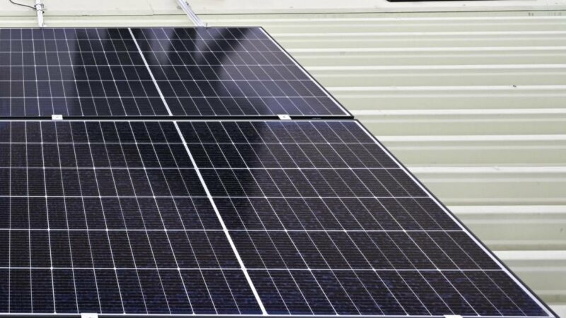 Solarpaneel von Hochhaus in Oberwart gestürzt: Eine Person verletzt