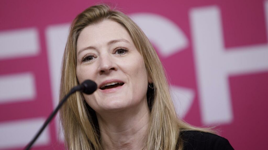 Spitzenkandidatin der Neos für die Wienwahl 2025: Wer ist Bettina Emmerling?