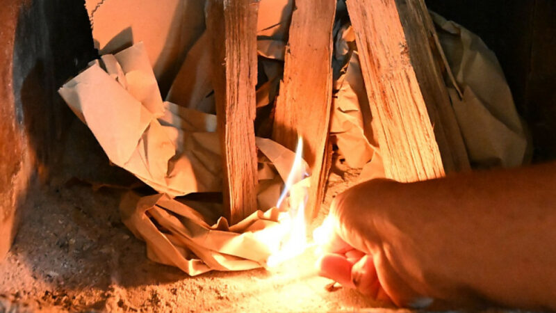 Stichflamme bei Lagerfeuer in Kärnten: 15-Jähriger verletzt