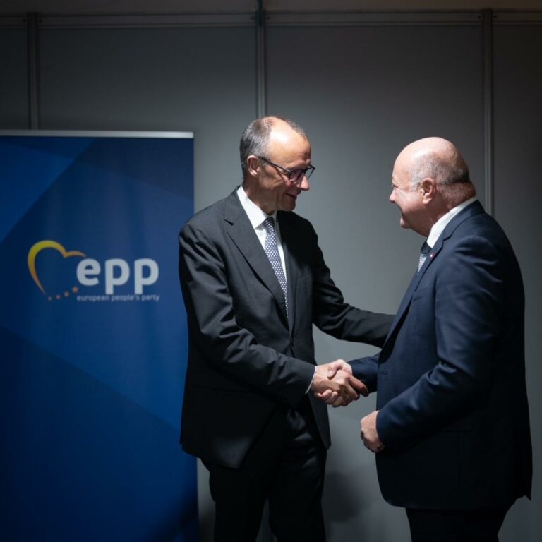 Stocker bei EVP-Kongress: Merz “der richtige Mann an Deutschlands Spitze”