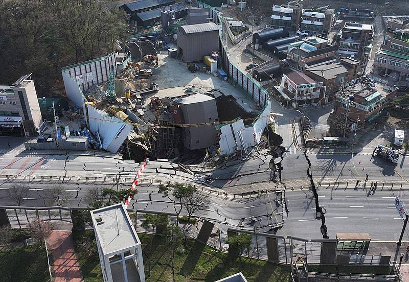 Südkorea: U-Bahntunnel plötzlich eingestürzt