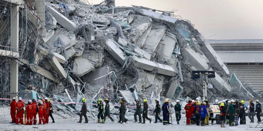 Tragödie in Bangkok: Minderwertiges Material schuld an Hochhaus-Einsturz? Tragödie in Bangkok: Minderwertiges Material schuld an Hochhaus-Einsturz?