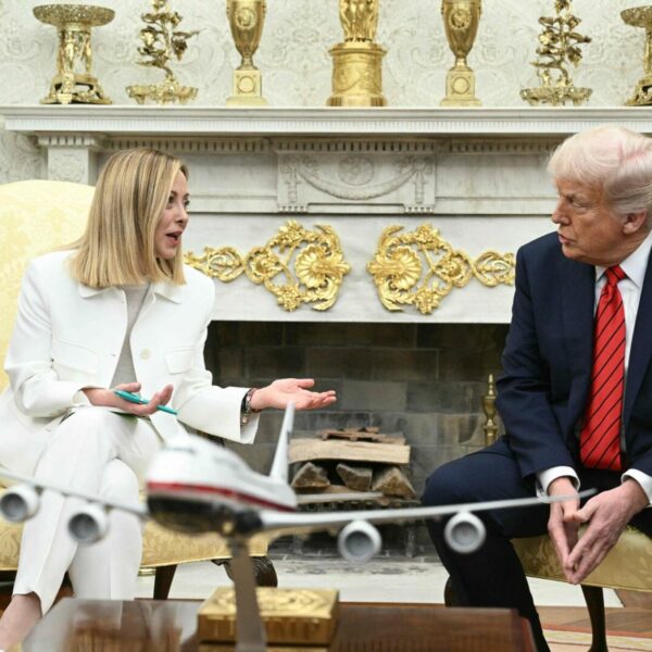 Trump bei Meloni-Besuch: “Deal mit Brüssel zu 100 Prozent”
