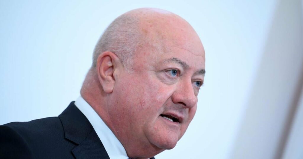 Ukraine: Stocker warnt vor “Diktatfrieden” und zweifelt an Putin