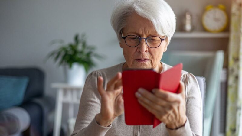 Von wegen “digitale Demenz”: Hält uns das Smartphone im Alter geistig fit?