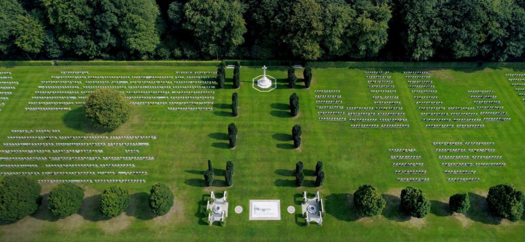 Zwischen Gräbern und Gärten: Charkiw im vierten Kriegsjahr
