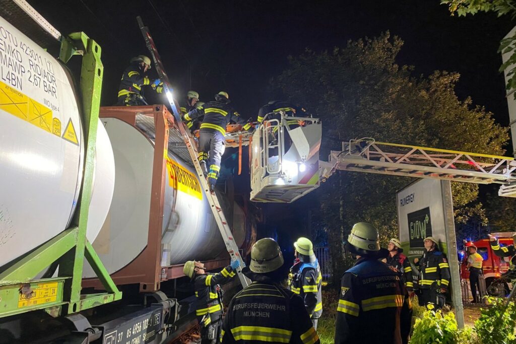 19-Jährige kletterte auf Waggon: Durch Stromschlag schwer verletzt