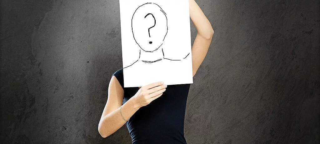 Anonymes und Anklagen